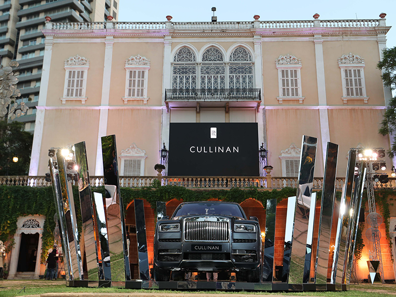 رولز-رويس موتر كارز تطلق سيارة كالينان في بيروت